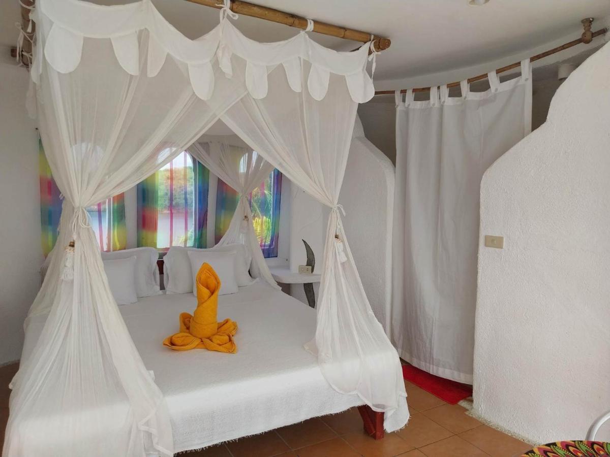 Al Faro Cosmio Hotel Palawan Бусуанга Екстериор снимка